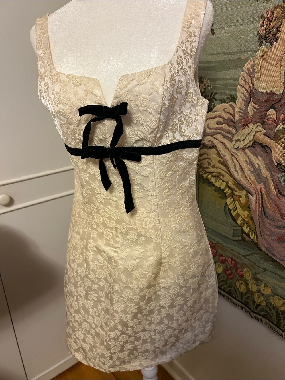 Cider Cream Floral Lace Mini with Black Velvet Ribbon